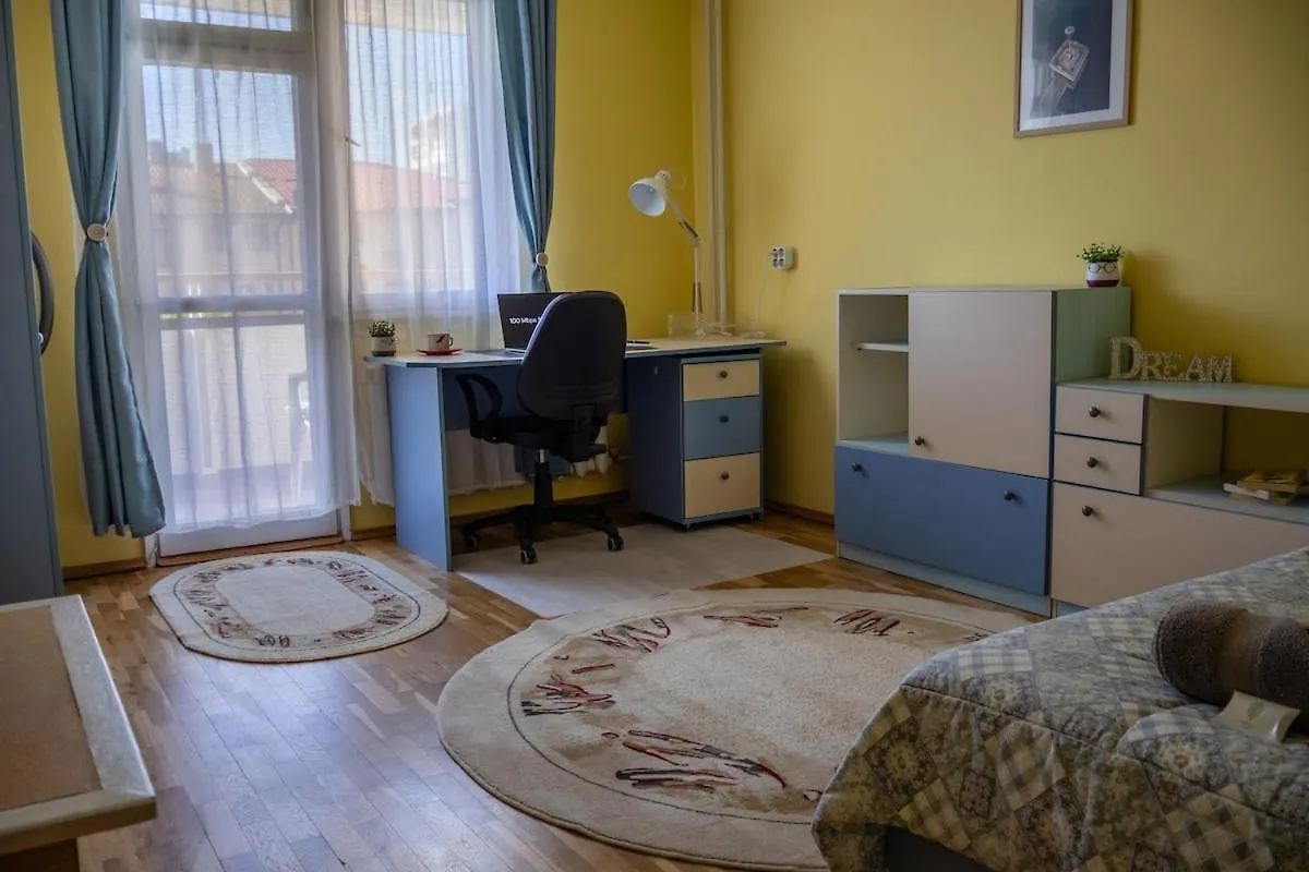Apartman Ariazapartment Spacious Family & Homeoffice Friendly Burgasz