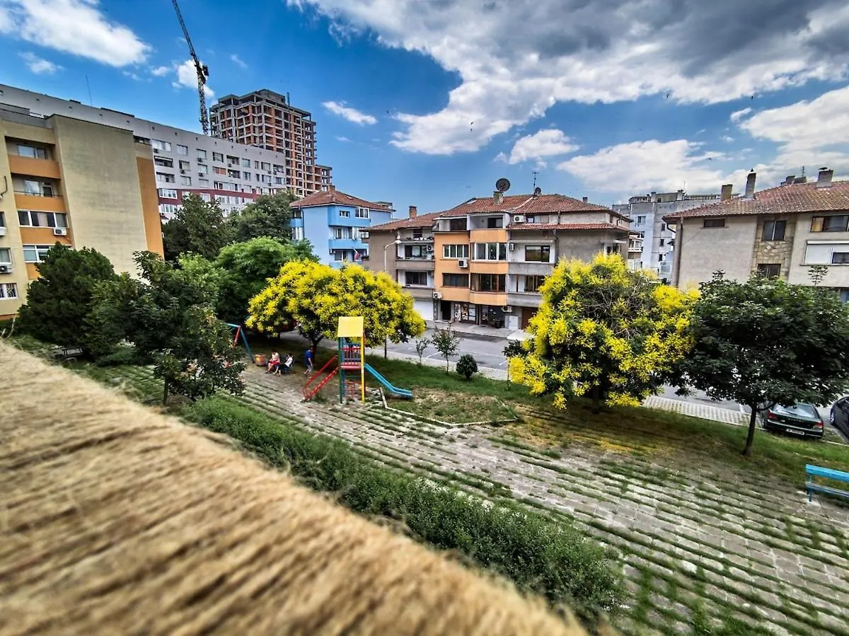 Ariazapartment Spacious Family & Homeoffice Friendly Burgasz Apartman
